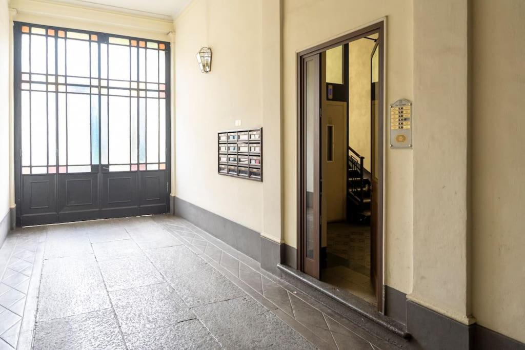 Cozy Attic In The City Center Torino Exterior foto